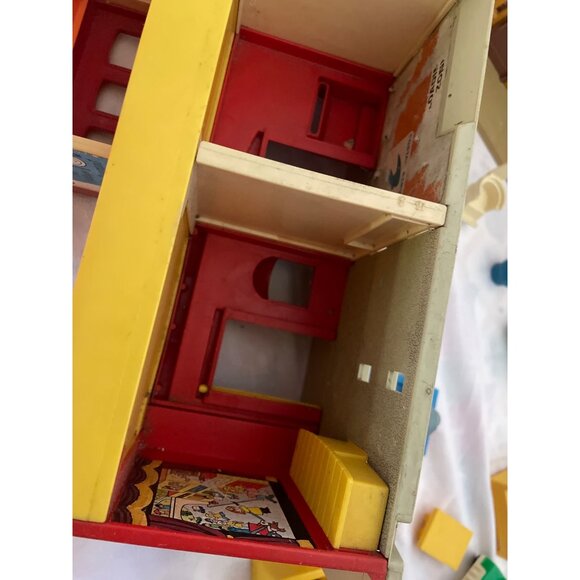 Vintage Fisher Price Little People Play Set Town Series W/ Accessories & Figures - Picture 13 of 16